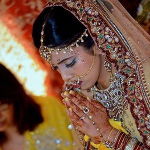 Meet your Posher, Fazelia